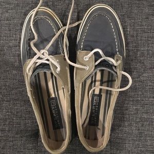 Sperry topsiders